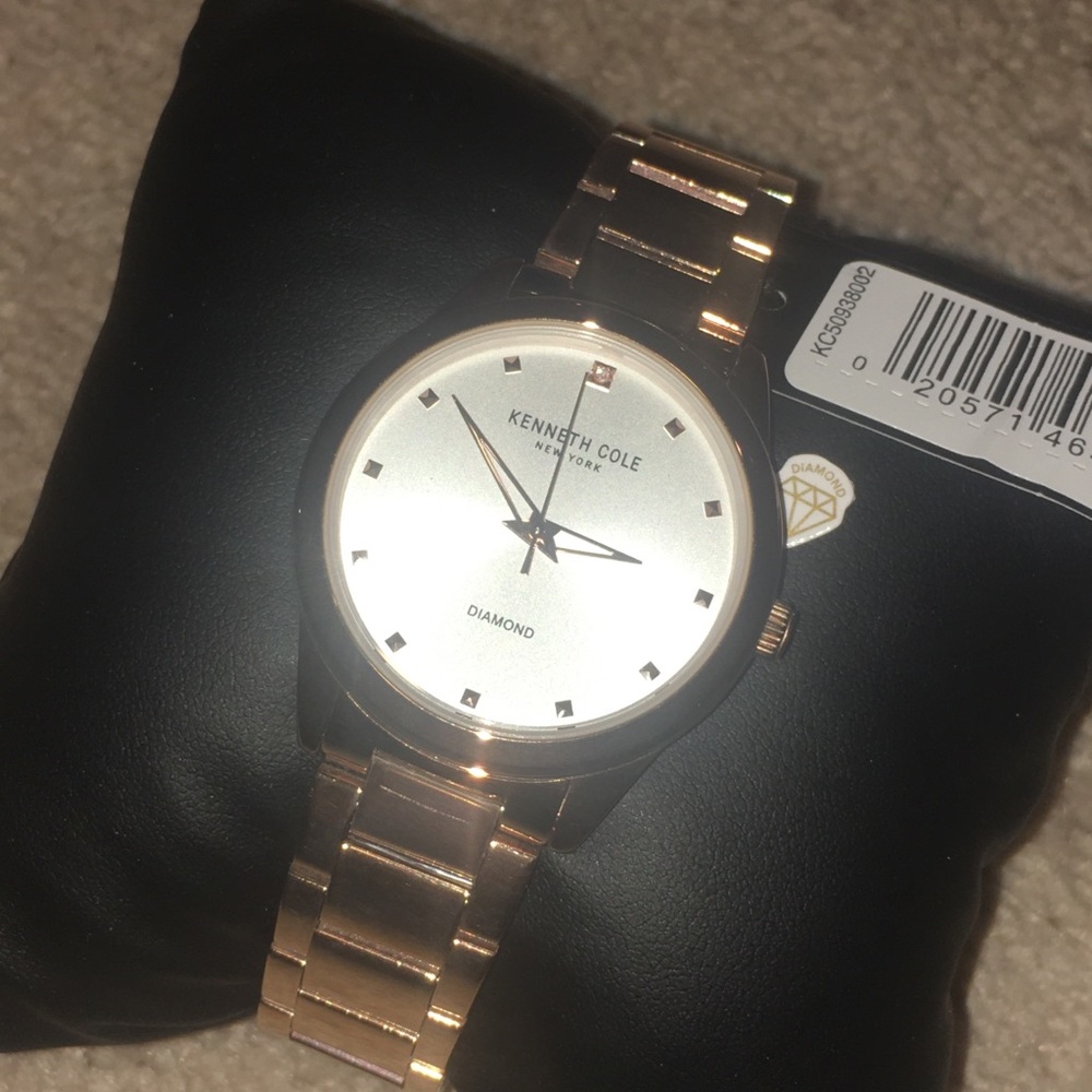 Kenneth Cole watch - Picture 7 of 7
